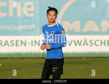 München, Deutschland, 05. Novembre 2024: Fussball, Herren, 3.Liga, Saison 2024/2025, TSV 1860 München, training, Grünwalder Strasse 114 Soichiro Kozuki (TSV 1860 München) Kopf, Oberkörper, Blick nach Links Foto Stock