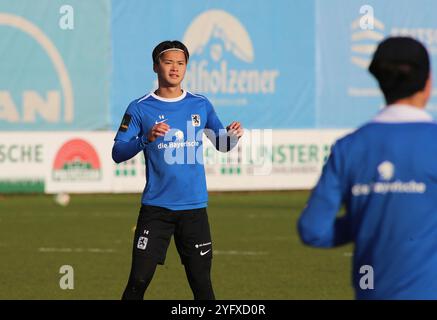 München, Deutschland, 05. Novembre 2024: Fussball, Herren, 3.Liga, Saison 2024/2025, TSV 1860 München, training, Grünwalder Strasse 114 Soichiro Kozuki (TSV 1860 München) Kopf, Oberkörper, stehend Foto Stock