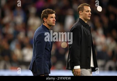 MONACO DI BAVIERA, GERMANIA - 14 OTTOBRE: Thomas Mueller tedesco e Manuel Neuer tedesco hanno preceduto la partita del gruppo A3 Della UEFA Nations League 2024/25 di Lega A tra Germania e Paesi Bassi il 14 ottobre 2024 a Monaco di Baviera, Germania. © diebilderwelt / Alamy Stock Foto Stock