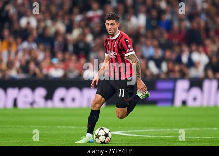 Madrid, Spagna. 5 novembre 2024. Christian Pulisic dell'AC Milan durante la partita di UEFA Champions League tra il Real Madrid e l'AC Milan ha giocato allo stadio Santiago Bernabeu il 5 novembre 2024 a Madrid, in Spagna. (Foto di Cesar Cebolla/PRESSINPHOTO) credito: PRESSINPHOTO SPORTS AGENCY/Alamy Live News Foto Stock