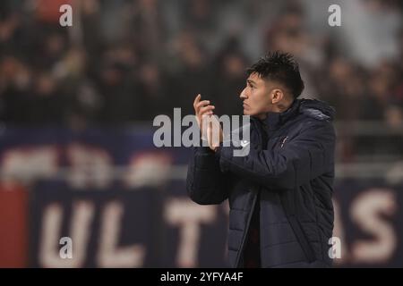 Bologna, Italia. 5 novembre 2024. Santiago Castro di Bologna accoglie i tifosi al termine della partita di calcio di UEFA Champions League 2024/2025 tra Bologna e Monaco allo Stadio Renato Dall'Ara - Sport, calcio - Bologna, Italia - martedì 5 novembre 2024 (foto di massimo Paolone/LaPresse) credito: LaPresse/Alamy Live News Foto Stock