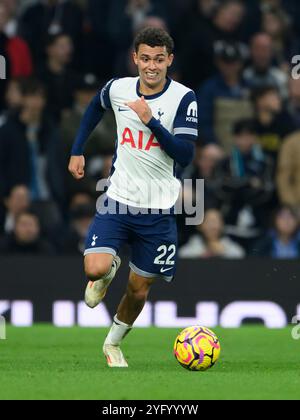 Londra, Regno Unito. 3 novembre 2024. Londra, Inghilterra - 3 novembre: Brennan Johnson del Tottenham Hotspur durante la partita di Premier League 2024/25 tra il Tottenham Hotspur FC e l'Aston Villa FC al Tottenham Hotspur Stadium il 3 novembre 2024 a Londra, Inghilterra. (Foto di David Horton/SPP) (David Horton/SPP) credito: SPP Sport Press Photo. /Alamy Live News Foto Stock