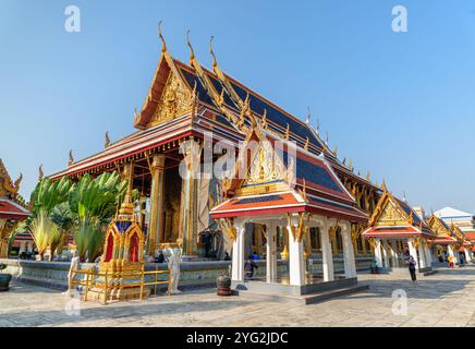 Il Phra Ubosot al Wat Phra Kaew di Bangkok, Thailandia Foto Stock