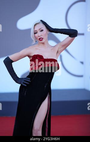 Aliia Roza partecipa al Red carpet "Kjaerlighet" durante la 81a Mostra Internazionale d'Arte cinematografica di Venezia al Palazzo del Cinema di Venezia il 6 settembre 2024. Foto Stock