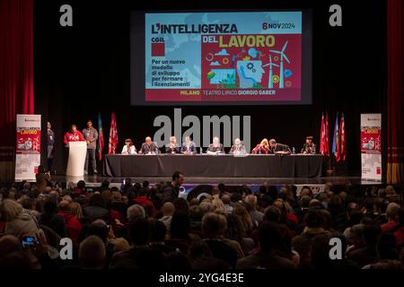 Milano, Italia. 6 novembre 2024. Teatro Giorgio Gaber. Assemblea nazionale CGIL "l'intelligenza del lavoro". - Cronaca - Milano, Italia - Mercoled&#xec; 6 novembre 2024 (foto Alessandro Cimma/Lapresse) Teatro Giorgio Gaber. CGIL Assemblea nazionale &#x201c;l'intelligenza del lavoro.&#x201d; - Cronaca - Milano, Italia - mercoledì 6 novembre 2024 (foto Alessandro Cimma/Lapresse) crediti: LaPresse/Alamy Live News Foto Stock