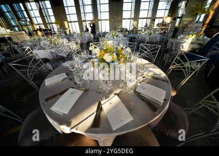 Atmosfera durante i Gerald Loeb Awards 2024 presentati da UCLA Anderson, tenutosi presso la Rainbow Room di New York, New York, USA, giovedì 10 ottobre 2024. Credito: Jennifer Graylock-Graylock.com Foto Stock