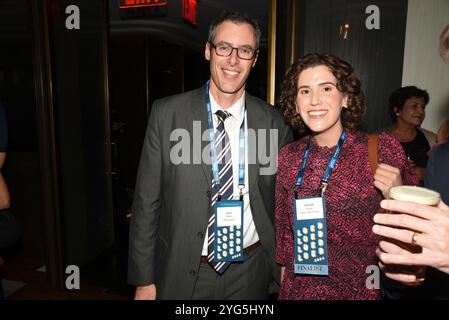 Zach Mider, Hannah Dreier durante i Gerald Loeb Awards 2024 presentati da UCLA Anderson, tenutosi presso la Rainbow Room di New York, New York, USA, giovedì 10 ottobre 2024. Credito: Jennifer Graylock-Graylock.com Foto Stock