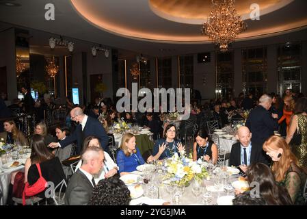 Ospiti durante i Gerald Loeb Awards 2024 presentati da UCLA Anderson, tenutosi presso la Rainbow Room di New York, New York, USA, giovedì 10 ottobre 2024. Credito: Jennifer Graylock-Graylock.com Foto Stock