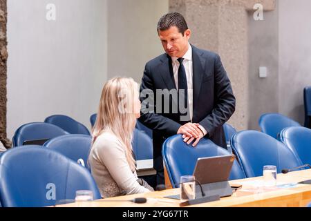 DEN HAAG, PAESI BASSI - 3 LUGLIO: Ministro Femke Marije Wiersma, ministro Dirk Beljaarts durante il dibattito Plenario al Tweede Kamer il 3 luglio 2024 a Den Haag, Paesi Bassi (foto di John Beckmann/Orange Pictures) Foto Stock