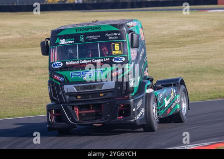 John Powell nella JP Racing / Adams Morey DAF LF durante la gara del British Truck Racing Championship 2024 a Snetterton, Norfolk, Regno Unito. Foto Stock