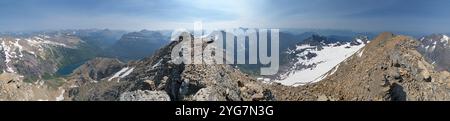 Panorama a 360 gradi dalla cima di 10052 metri del monte Jackson nel Glacier National Park Montana Foto Stock