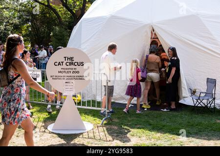 Seattle, Stati Uniti. 1 settembre 2024. Scene del festival musicale internazionale Bumbershoot del fine settimana. L'iconico festival di musica e arte attira migliaia di persone Foto Stock