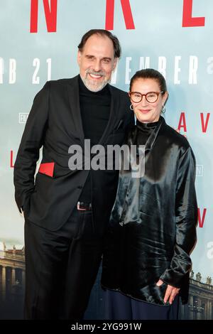 Anteprima - Konklave Thomas Loibl und Lisy Christl bei der Deutschland Premiere zum Kinofilm Konklave im Delphi-Filmpalast AM 06.11.2024 a Berlino. *** Premiere Konklave Thomas Loibl e Lisy Christl alla prima tedesca del film Konklave a Delphi Filmpalast il 06 11 2024 a Berlino Copyright: XEventpressxKochanx Foto Stock