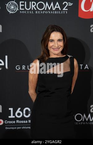 Roma, Italia. 6 novembre 2024. Lina Sastri partecipa al ballo della Croce Rossa a Roma il 6 novembre 2024. (Foto di Luca Carlino/NurPhoto)0 credito: NurPhoto SRL/Alamy Live News Foto Stock