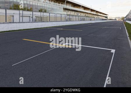 Marcature della pista, linee di partenza, circuito del Gran Premio di F1, Montreal, provincia del Quebec, Canada, Nord America Foto Stock