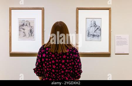 Royal Scottish Academy, Edimburgo, Scozia, Regno Unito, 7 novembre 2024. Mostra della Royal Scottish Academy Dürer to Van Dyck preview: Disegni dalla straordinaria collezione di disegni di Chatsworth House, un'opportunità unica per vedere quasi 50 disegni raramente visti da nomi famosi dell'arte europea. Nella foto: Ritratti di van Dyck. Sally Anderson: Sally Anderson/Alamy Live News Foto Stock