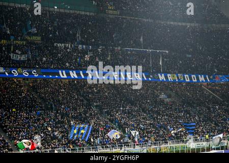 Milano, Italia. 6 novembre 2024. I tifosi dell'Inter visti sugli stand durante la partita di UEFA Champions League tra Inter e Arsenal al al Giuseppe Meazza di Milano. Credito: Gonzales Photo/Alamy Live News Foto Stock