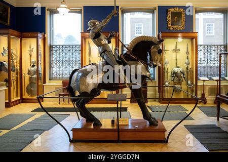 The Arms and Amour espone alla Wallace Collection di Londra. Un museo d'arte nazionale a Hertford House. Foto Stock