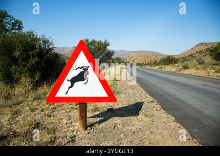 Attenzione agli animali segno Mountain Zebra National Park, Sud Africa Foto Stock