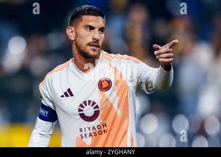 Bruxelles, Belgio. 7 novembre 2024. BRUXELLES, BELGIO - 7 NOVEMBRE: Lorenzo Pellegrini dell'AS Roma gesta durante la partita MD4 di UEFA Europa League 2024/25 League tra R. Union Saint-Gilloise e AS Roma allo stadio King Baudouin il 7 novembre 2024 a Bruxelles, Belgio. (Foto di René Nijhuis/MB Media) credito: MB Media Solutions/Alamy Live News Foto Stock