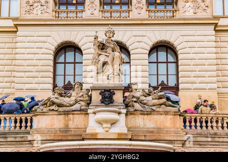 Facciata dettagliata. Edificio principale del Museo Nazionale. Praga, Repubblica Ceca, Europa Foto Stock