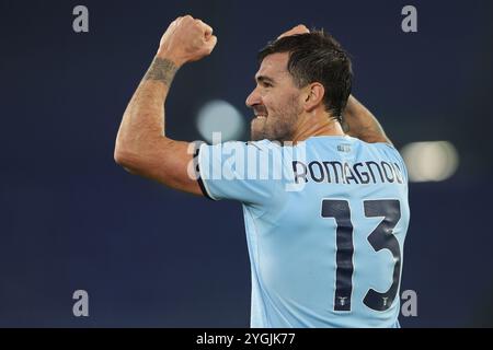 Roma, Italia 07.11.2024: Alessio Romagnoli del Lazio celebra la vittoria durante la UEFA Europa League 2024-2025, giorno 4, partita di calcio tra SS Lazio e FC Porto allo Stadio Olimpico di Roma il 7 novembre 2024. Foto Stock