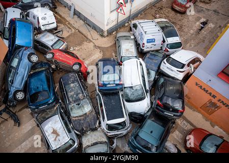 Effetti delle inondazioni DANA del 29 ottobre 2024 in Ausias March Street, Alfafar, Comunidad de Valencia, Spagna Foto Stock
