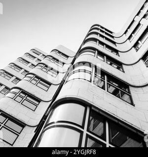 Shell House a Berlino sul canale Landwehr Foto Stock