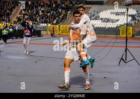 Bruxelles, Belgio. 7 novembre 2024. BRUXELLES, BELGIO - 7 NOVEMBRE: Gianluca Mancini dell'AS Roma festeggia con Tommaso Baldanzi dell'AS Roma dopo aver segnato il primo gol della sua squadra durante la fase MD4 di UEFA Europa League 2024/25 tra R. Union Saint-Gilloise e AS Roma allo stadio King Baudouin il 7 novembre 2024 a Bruxelles, Belgio. (Foto di René Nijhuis/MB Media) credito: MB Media Solutions/Alamy Live News Foto Stock