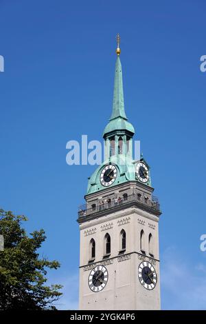 Germania, Baviera, Monaco di Baviera, città vecchia, Piazza San Pietro, Chiesa di San Pietro, Torre "Alter Peter" Foto Stock