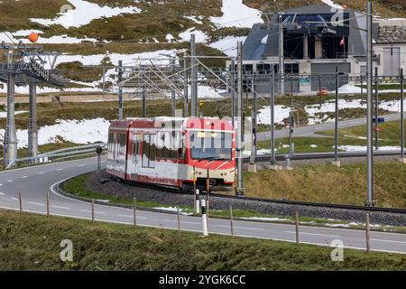 La ferrovia Matterhorn-Gottardo sul passo Oberalp Foto Stock