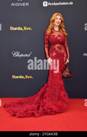 Palina Rojinski bei der 76. Bambi-Verleihung 2024 nei den Bavaria Filmstudios. München, 07.11.2024 Foto Stock