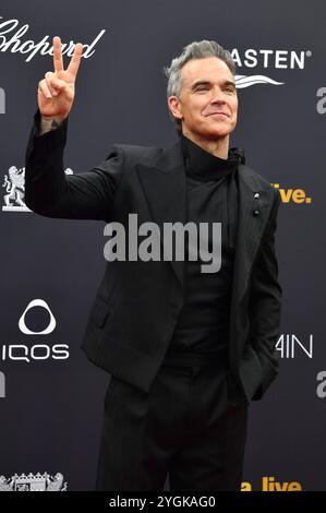 Robbie Williams bei der 76. Bambi-Verleihung 2024 nei den Bavaria Filmstudios. München, 07.11.2024 Foto Stock