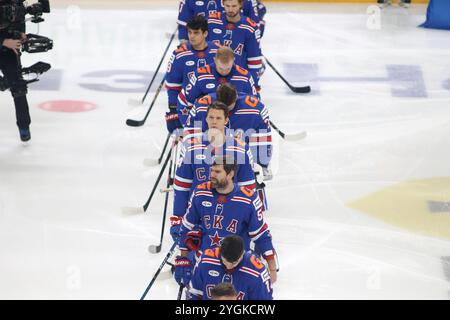 San Pietroburgo, Russia. 7 novembre 2024. Giocatori dello SKA Hockey Club visti in azione durante l'Hockey match, Kontinental Hockey League 2024/2025 tra SKA San Pietroburgo e Sochi all'Ice Sports Palace. (Punteggio finale; SKA San Pietroburgo 2:5 Sochi) credito: SOPA Images Limited/Alamy Live News Foto Stock