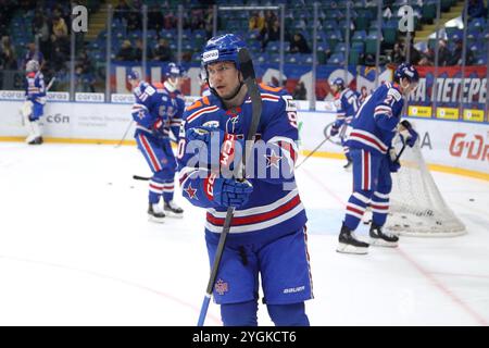 San Pietroburgo, Russia. 7 novembre 2024. Valentin Zykov (90) SKA Hockey Club visto in azione durante l'Hockey match, Kontinental Hockey League 2024/2025 tra SKA San Pietroburgo e Sochi al Palazzo degli Sport su ghiaccio. (Punteggio finale; SKA San Pietroburgo 2:5 Sochi) credito: SOPA Images Limited/Alamy Live News Foto Stock