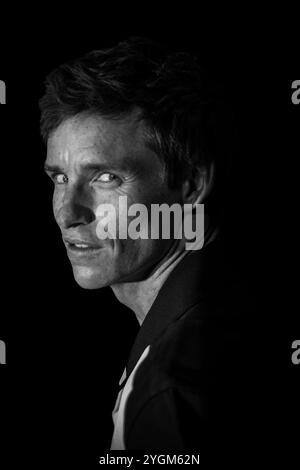 Eddie Redmayne partecipa alla premiere di "The Day of the Jackal" presso Villa Wolkonsky a Roma, il 7 novembre 2024. (Foto di Luca Carlino/NurPhoto) credito: NurPhoto SRL/Alamy Live News Foto Stock