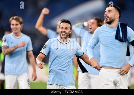 Roma, Italia. 7 novembre 2024. Pedro Eliezer Rodriguez Ledesma della SS Lazio festeggia con i compagni di squadra la vittoria al termine della partita di calcio di Europa League tra SS Lazio e FC Porto allo stadio Olimpico di Roma (Italia), 7 novembre 2024. Crediti: Insidefoto di andrea staccioli/Alamy Live News Foto Stock