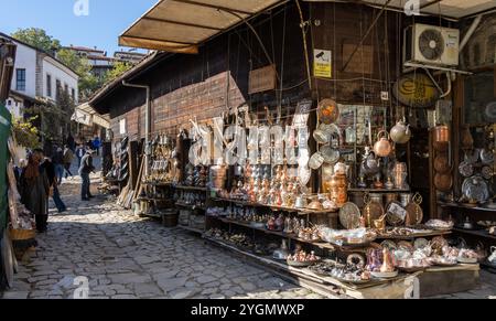 Safranbolu, famosa per le sue classiche case architettoniche ottomane, è un quartiere turistico nella provincia di Karabük, che è patrimonio dell'umanità dell'UNESCO Foto Stock