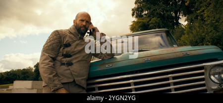 JASON STATHAM in THE BEEKEEPER, diretto da DAVID AYER. Crediti: Cedar Park Studios / Miramax / album Foto Stock