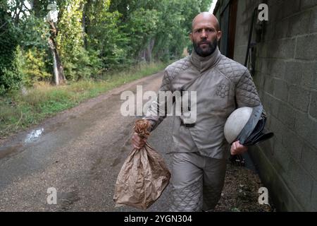 JASON STATHAM in THE BEEKEEPER, diretto da DAVID AYER. Crediti: Cedar Park Studios / Miramax / album Foto Stock