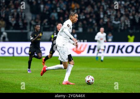 Francoforte sul meno, Germania. 7 novembre 2024. Hugo Ekitike (Eintracht Frankfurt, #11) AM Ball, GER, Eintracht Frankfurt vs. SK Slavia Prag, Fussball, UEFA Europa League, 4. Spieltag, Spielzeit 2024/25, 07.11.2024. Foto: Eibner-Pressefoto/Florian Wiegand credito: dpa/Alamy Live News Foto Stock