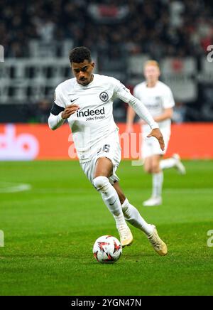 Francoforte sul meno, Germania. 7 novembre 2024. Ansgar Knauff (Eintracht Frankfurt, #36) Am Ball, GER, Eintracht Frankfurt vs. SK Slavia Prag, Fussball, UEFA Europa League, 4. Spieltag, Spielzeit 2024/25, 07.11.2024. Foto: Eibner-Pressefoto/Florian Wiegand credito: dpa/Alamy Live News Foto Stock