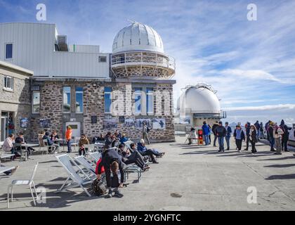 PIC du Midi, Francia - 2 novembre 2024: Vista dei Pirenei francesi dall'Osservatorio PIC du Midi Foto Stock