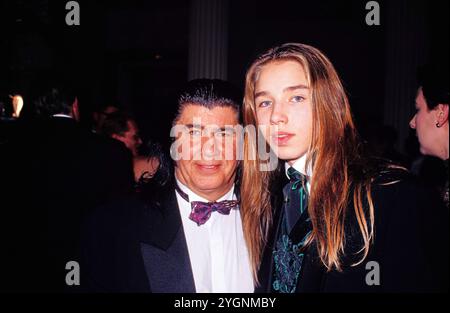 Goldene Kamera 1999, Verleihung 9. Febbraio 1999 a Berlino, Gäste: Sänger Abi Ofarim mit Sohn Gil Ofarim Foto Stock