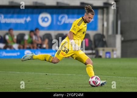 Parramatta, Australia. 8 novembre 2024. Jordan Holmes dei Western Sydney Wanderers in azione durante il quarto turno di Isuzu UTE A-League 2024-25 tra Western Sydney Wanderers FC e Newcastle Jets FC al CommBank Stadium di Parramatta. Punteggio finale; Western Sydney Wanderers 4:1 Newcastle Jets. Credito: SOPA Images Limited/Alamy Live News Foto Stock