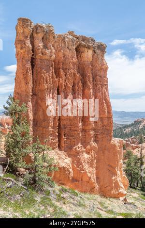 Formazione Butte fin Rock nel Bryce Canyon National Park, Utah, Stati Uniti Foto Stock