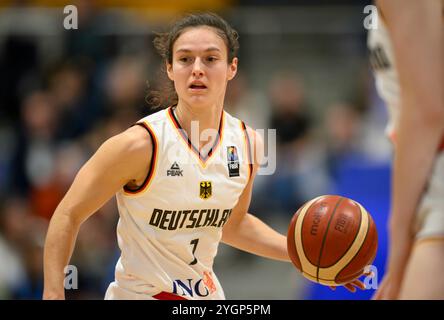 Hagen, Germania. 8 novembre 2024. Jennifer CROWDER (GER) Action, Women's Basketball European Championship Qualification, Germania (GER) - Grecia (GRE) 79:76, on 07.11.2024 a Hagen/Germania Credit: dpa/Alamy Live News Foto Stock