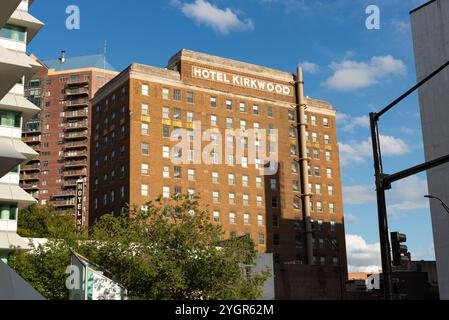 Des Moines, Iowa - Stati Uniti - 16 settembre 2024: Edifici del centro in un bellissimo pomeriggio estivo a Des Moines, Iowa, USA. Foto Stock