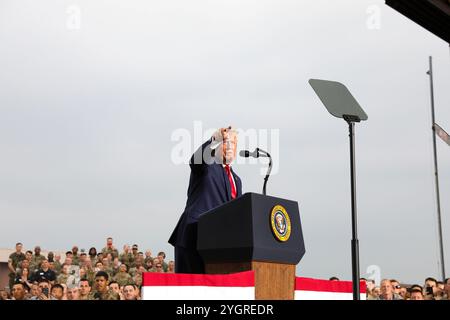 Pyeongtaek, Corea del Sud. 30 giugno 2019. U. Il presidente Donald J. Trump fa osservazioni ai membri del servizio durante una visita alla base aerea di Osan, 30 giugno 2019, Pyeongtaek, provincia di Gyeonggi, Corea del Sud. Crediti: PFC. Jillian Hix/US Army Photo/Alamy Live News Foto Stock