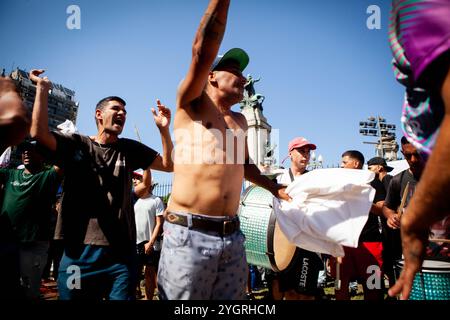 Buenos Aires, Buenos Aires, Argentina. 8 novembre 2024. Dimostrazione contro la polizia di Buenos Aires "trigger-happy" (immagine di credito: © Paula Acunzo/ZUMA Press Wire) SOLO PER USO EDITORIALE! Non per USO commerciale! Foto Stock